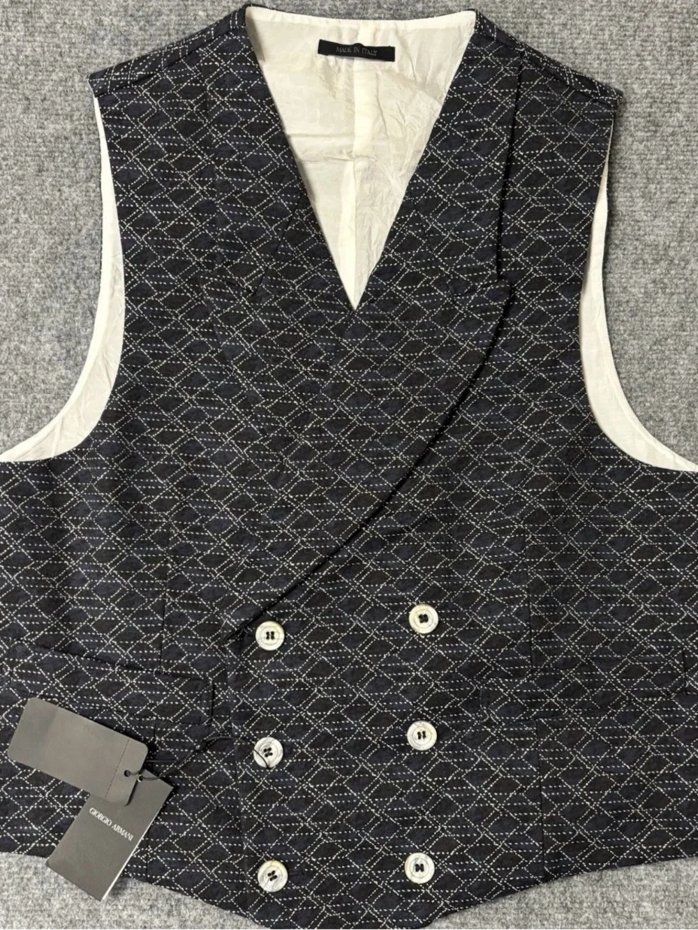 Giorgio Armani Men’s RARE 3 Piece Suit Sz 52R Blazer-vest-pants NWT